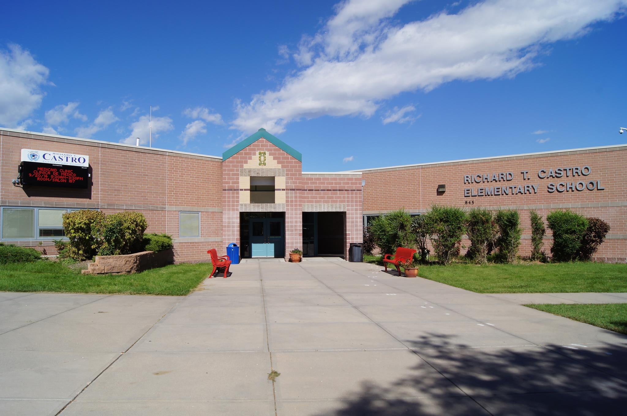 photo of exterior of Castro Elementary.jpg